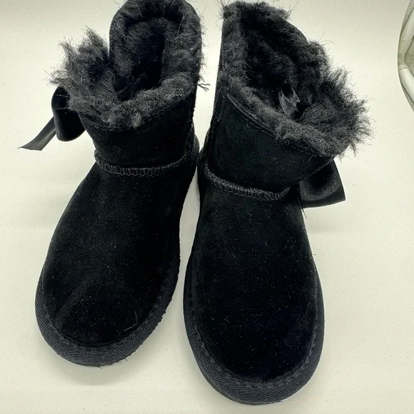 PAWZ Black Suede Boots with Ribbon Girls Size 10 Kids Bearpaw NEW - Picture 6 of 6